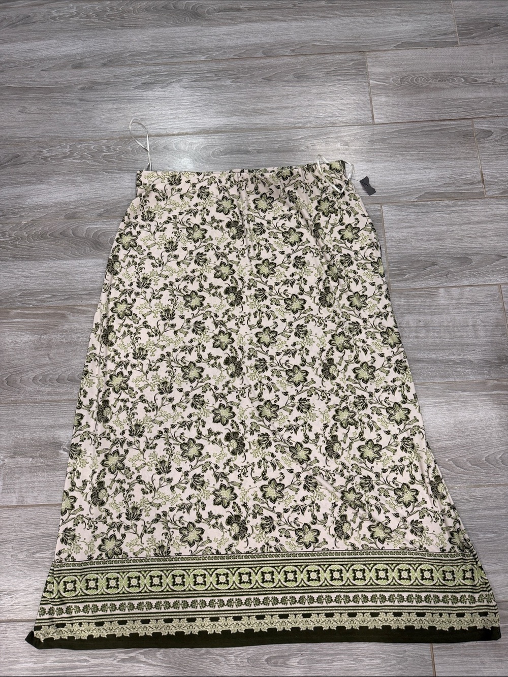 Vince Camuto Floral Border A-Line Skirt in Cream and Olive XL